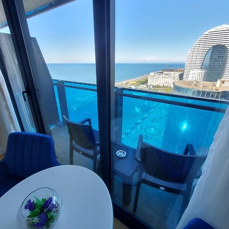 Номера На Высоких Этажах 24,31 Apartman Batumi Szoba fotó