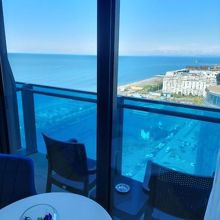 Номера На Высоких Этажах 24,31 Apartman Batumi Szoba fotó