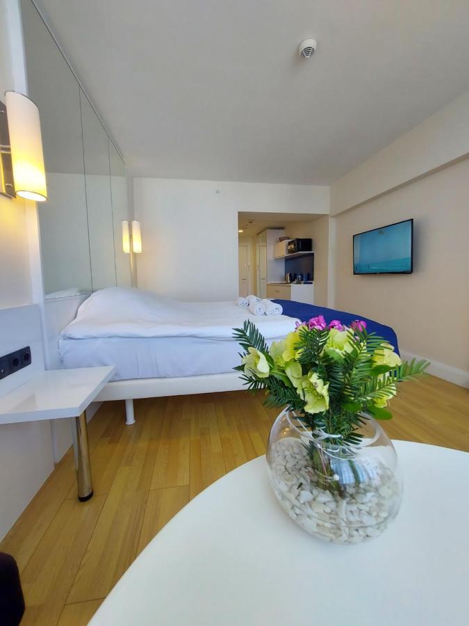 Номера На Высоких Этажах 24,31 Apartman Batumi Kültér fotó