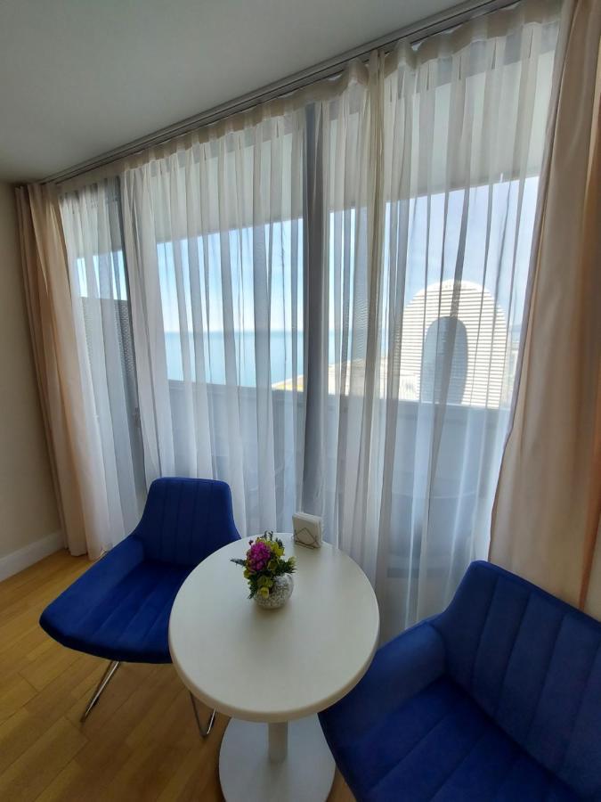 Номера На Высоких Этажах 24,31 Apartman Batumi Kültér fotó