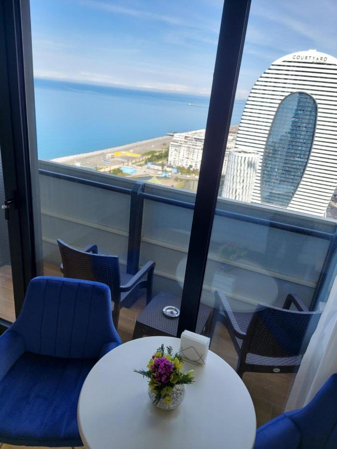 Номера На Высоких Этажах 24,31 Apartman Batumi Kültér fotó
